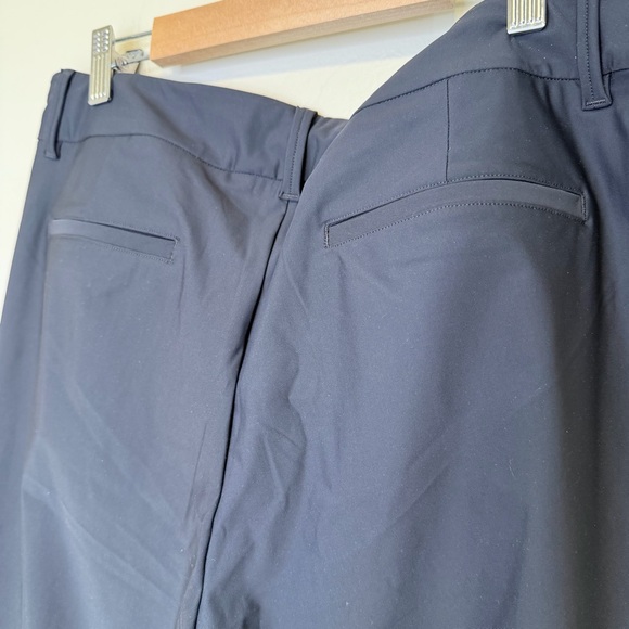 SPANX | NWT 10" Sunshine Shorts Pull-on Bermudas - Picture 7 of 12